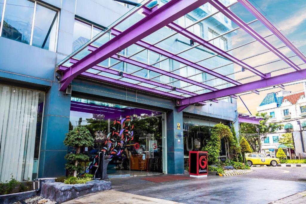 G Suites Hotel By Amithya Sorabaya Extérieur photo