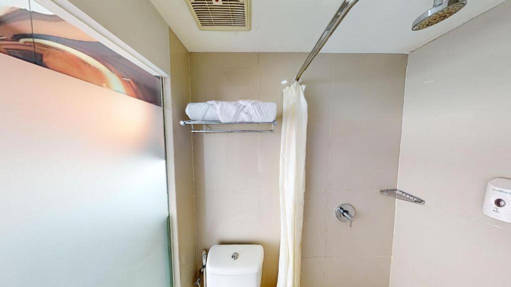 G Suites Hotel By Amithya Sorabaya Extérieur photo