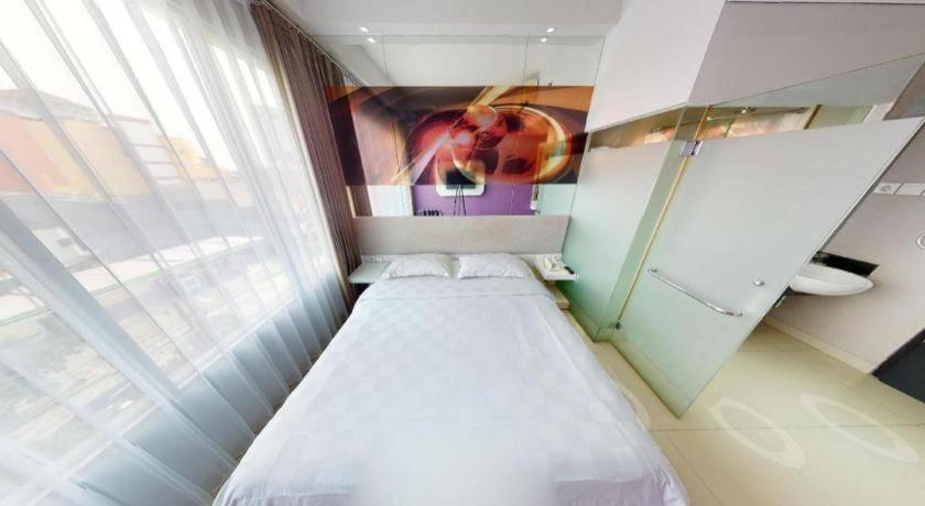 G Suites Hotel By Amithya Sorabaya Extérieur photo