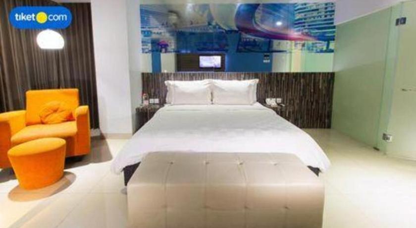 G Suites Hotel By Amithya Sorabaya Extérieur photo
